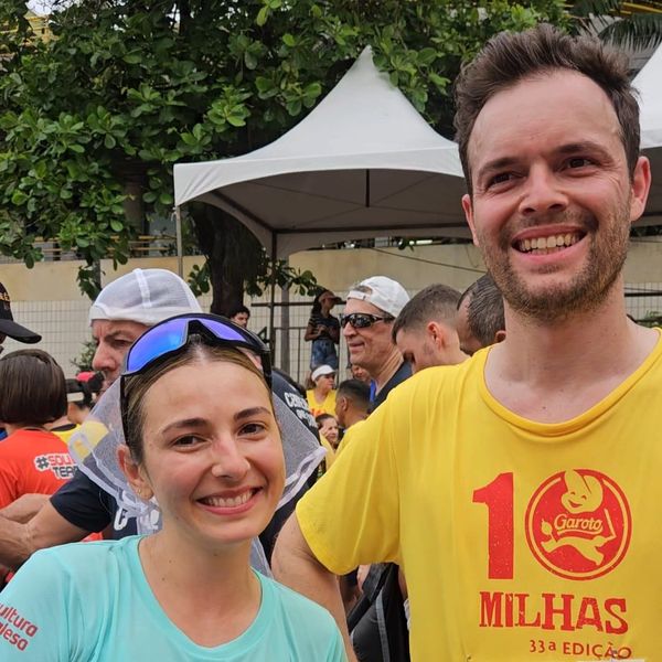 Os noivos Danielle e Luan faltando uma semana para o casamento resolveram enfrentar as 10 milhas