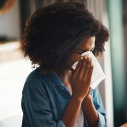 A dor excruciante de uma cólica menstrual, a dificuldade de respirar de quem sofre com rinite alérgica ou o cansaço persistente da Doença Pulmonar Obstrutiva Crônica (DPOC) são desafios diários, que muitos aprendem a suportar em silêncio