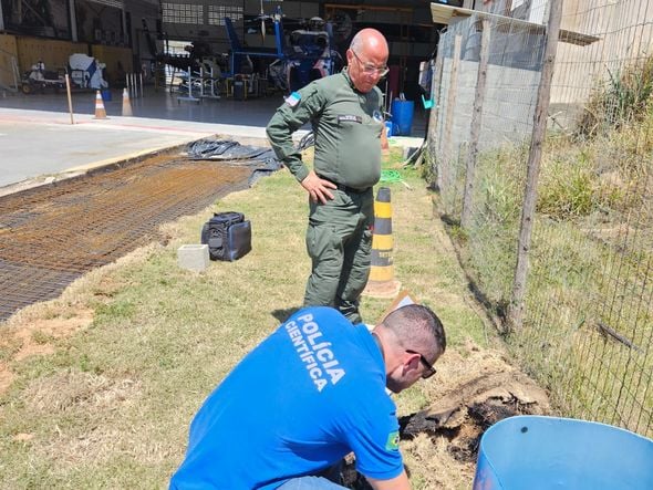 Suspeitos lançam artefato explosivo no hangar do Notaer durante enterro de adolescente morto em Vitória por Divulgação | Polícia Científica