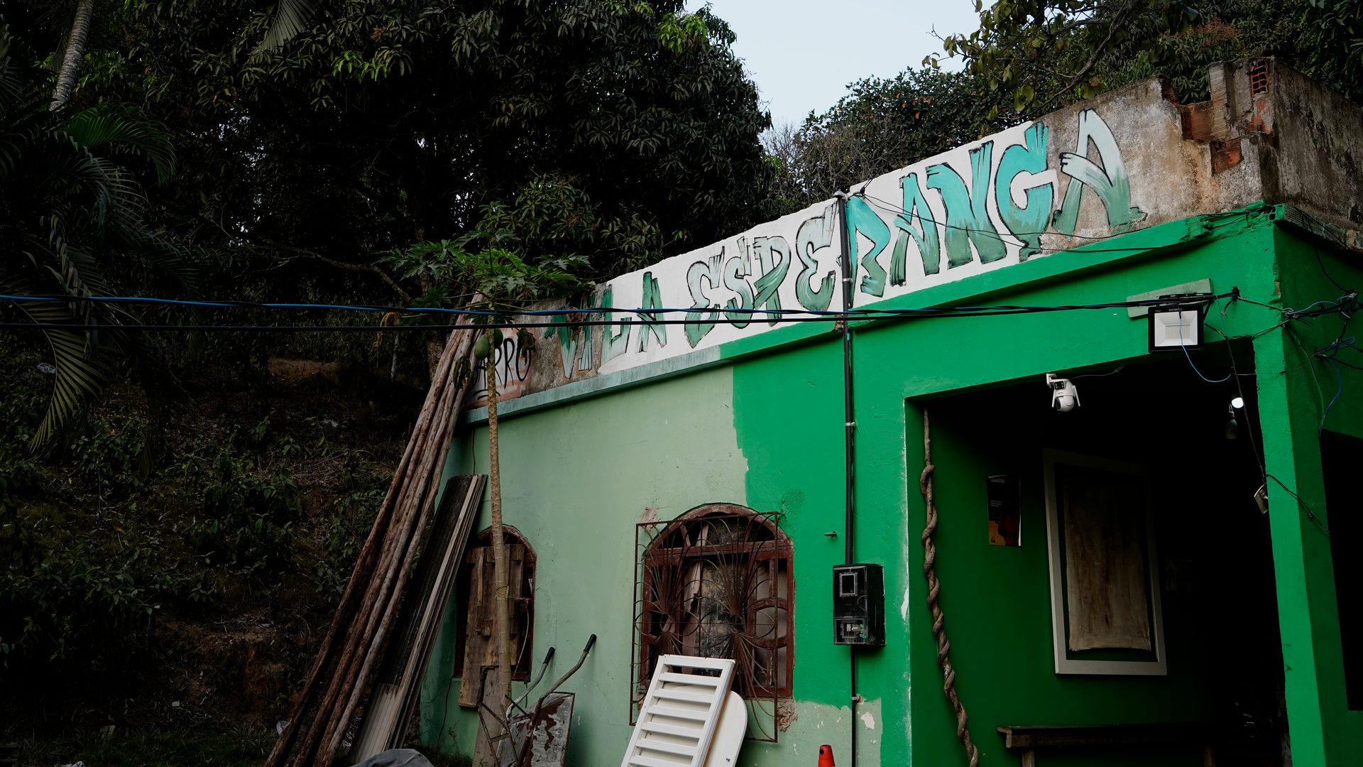 Projeto social Fome de Leitura na Ocupação Vila Esperança, em Terra Vermelha