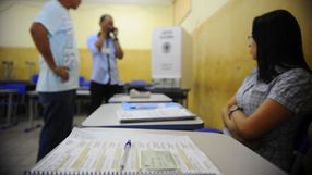 Quem explica é a integrante da Comissão de Mesários do TRE/ES, Rosiane Marrochi