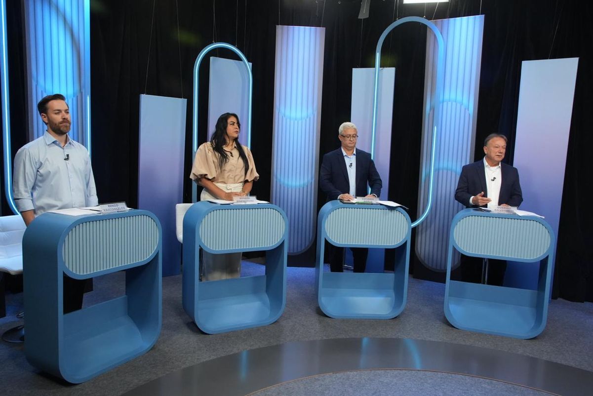 Candidatos à Prefeitura de Colatina nas Eleições 2024 durante debate na TV Gazeta