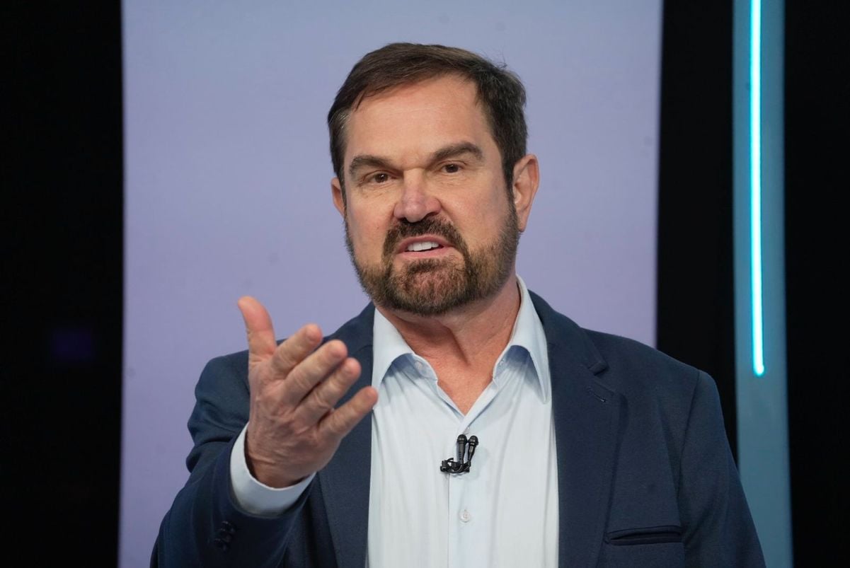 Du, candidato à Prefeitura de Vitória nas Eleições 2024 durante debate na TV Gazeta por Vitor Jubini