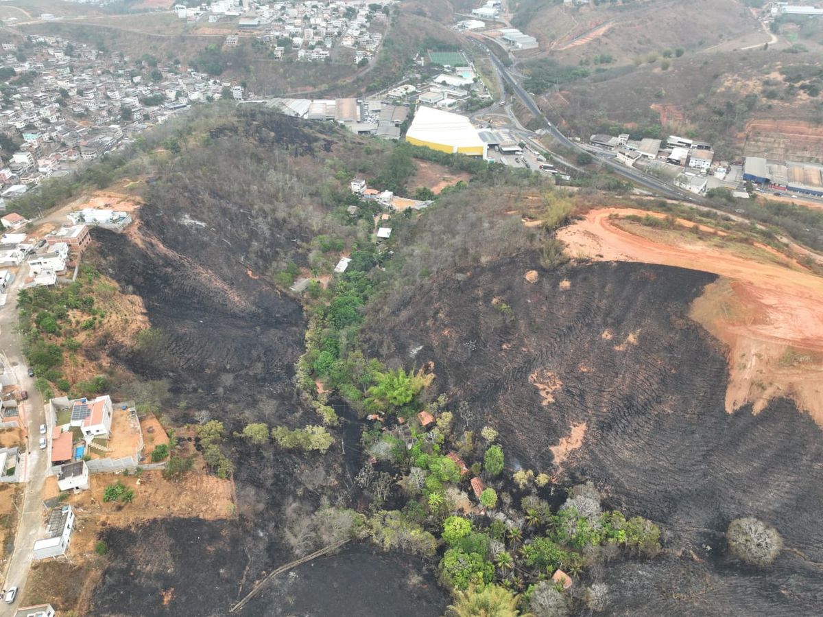 Área queimada em Colatina por Corpo de Bombeiros 