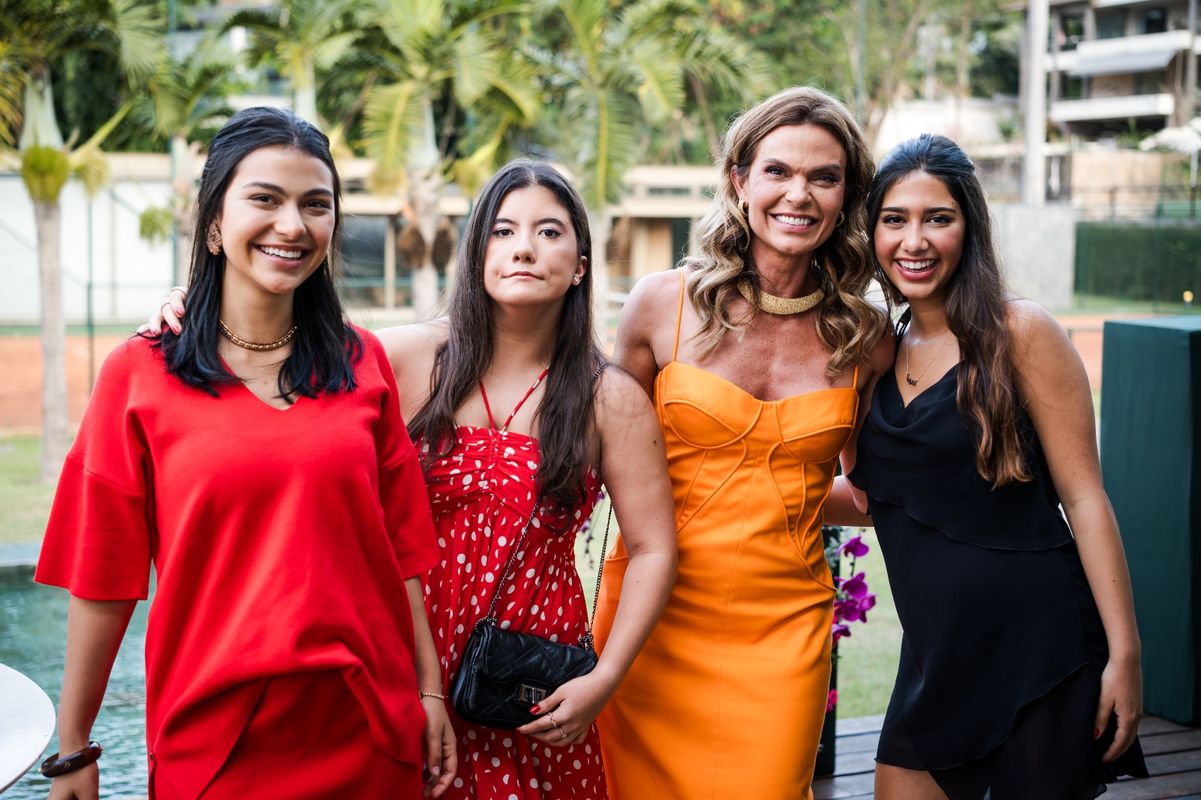 Anamaria Buaiz, Ana Luisa Nogueira, Mariana Buaiz e Antônia Nitz