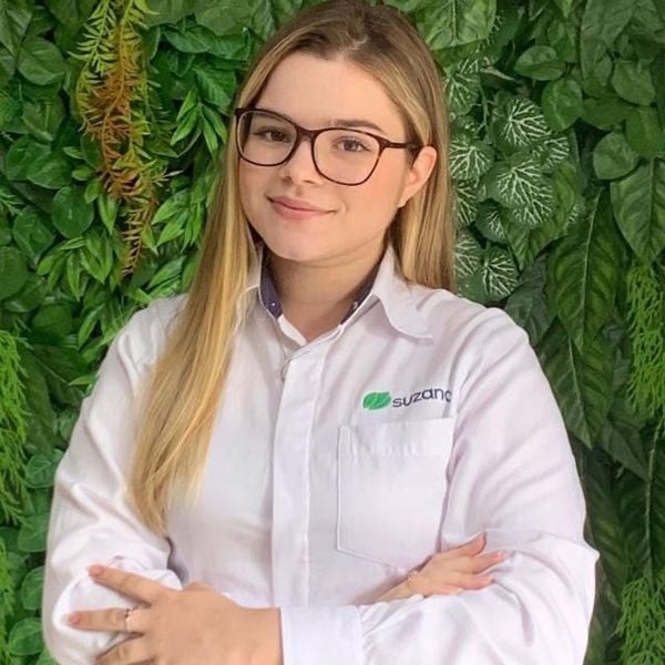  Lívia Otti, estagiária na área de Business Partner em Gente e Gestão da Suzano