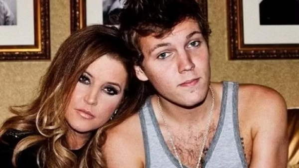 Lisa Marie Presley manteve o cadáver do filho em casa por meses, diz livro