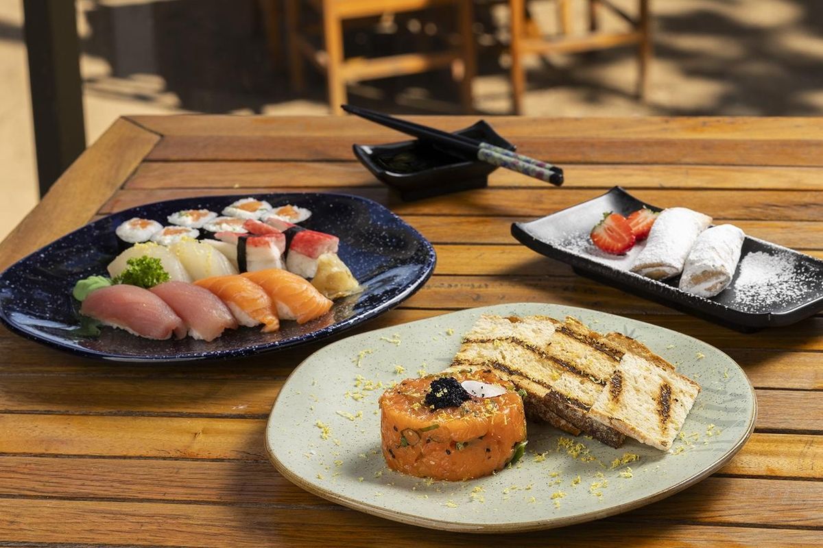 Almoço executivo do beach club e restaurante TantraVitória, na Praia de Camburi, em Vitória 