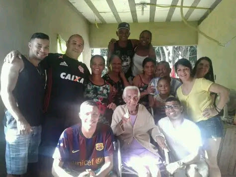Idosa comemora 100 anos em Cachoeiro de Itapemirim por Andreia Câmara Motta