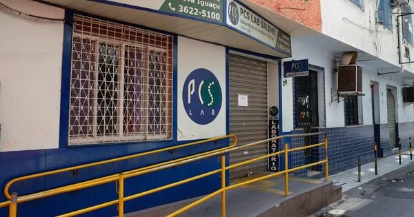 Coordenadora técnica do laboratório PSC Lab Saleme foi presa na manhã deste domingo (20); ela é acusada por funcionários de ter dado ordem para economizar no controle de qualidade na análise dos órgãos que infectaram 6 pacientes com o vírus