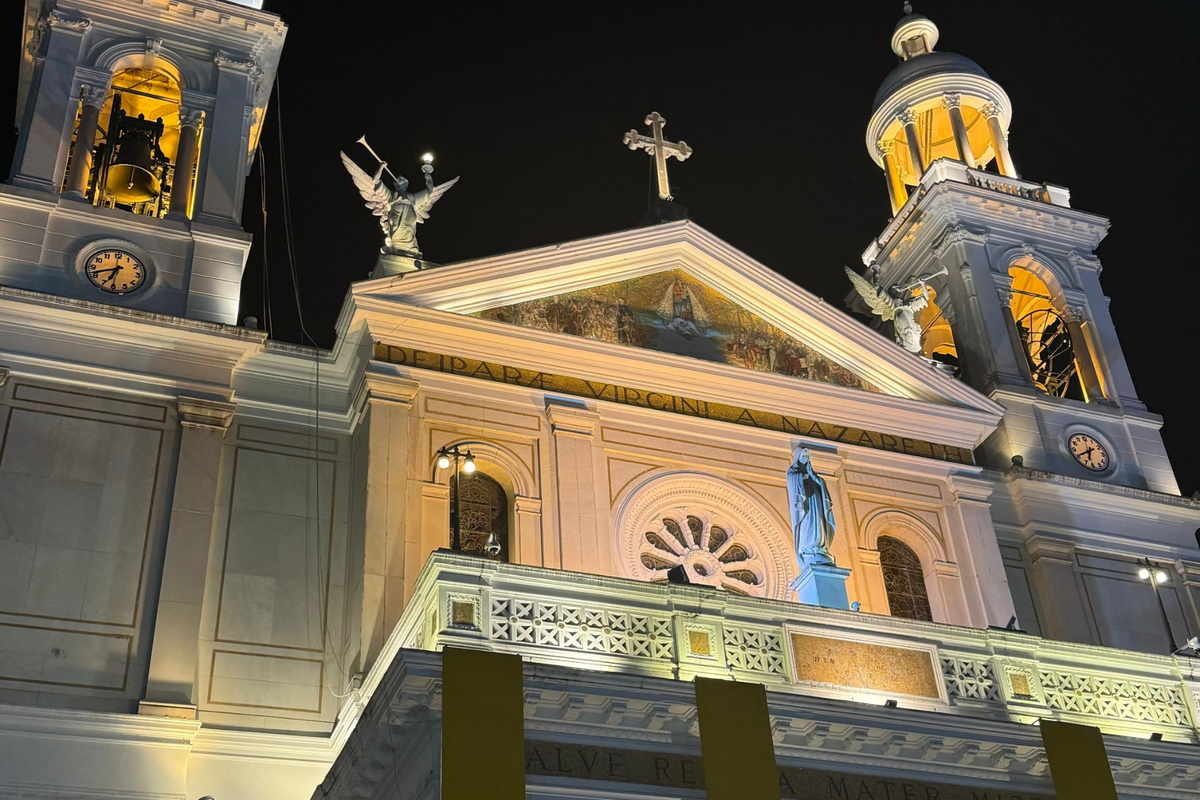 Muitos romeiros chegam na Basílica na sexta-feira à noite para o Círio