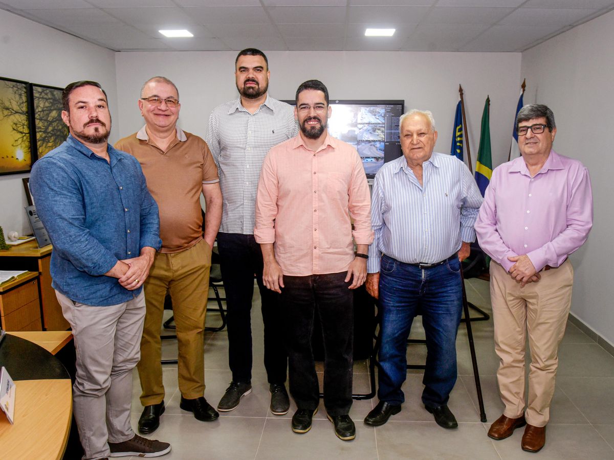 Thedorico Ferraço e Victor Coelho tiveram reunião para tratar sobre transição de governo em Cachoeiro de Itapemirim