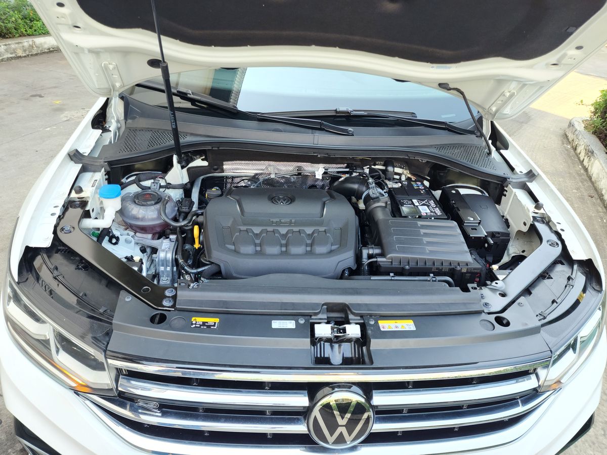  Volkswagen Tiguan R-Design