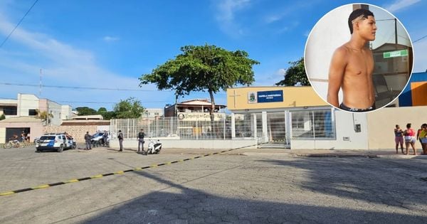 Dois suspeitos em uma moto teriam entrado na parte externa da capela mortuária, onde acontecia o velório de Enthony Miguel Ferreira Rodrigues, e efetuaram vários disparos