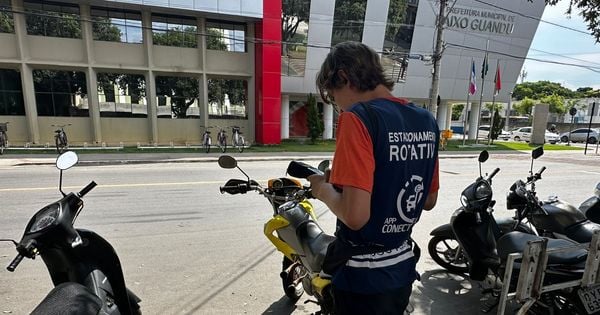 Vão deixar de ser gratuitas vagas localizadas no centro da cidade; serviço pago começa nesta segunda-feira (21)