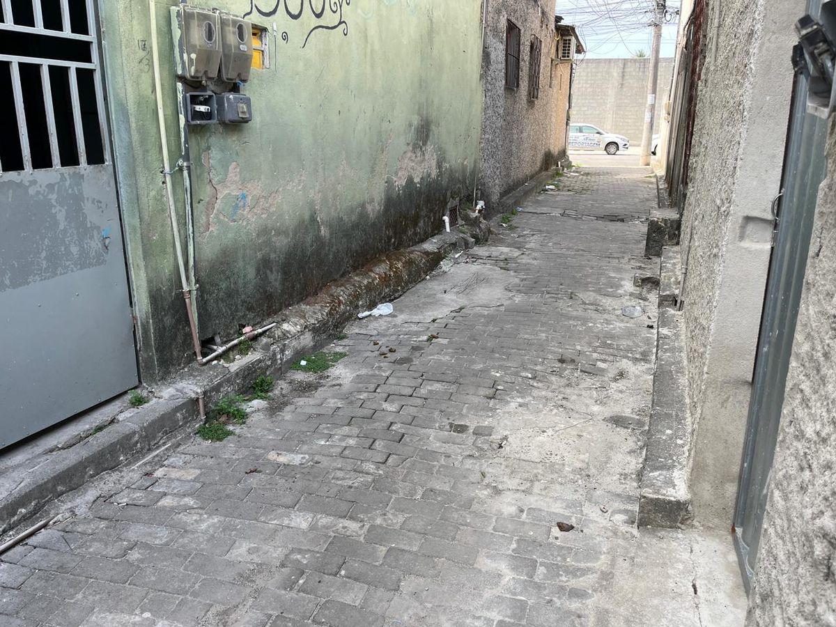 Beco onde fica o acesso a casa da vítima, em Novo Horizonte, Serra