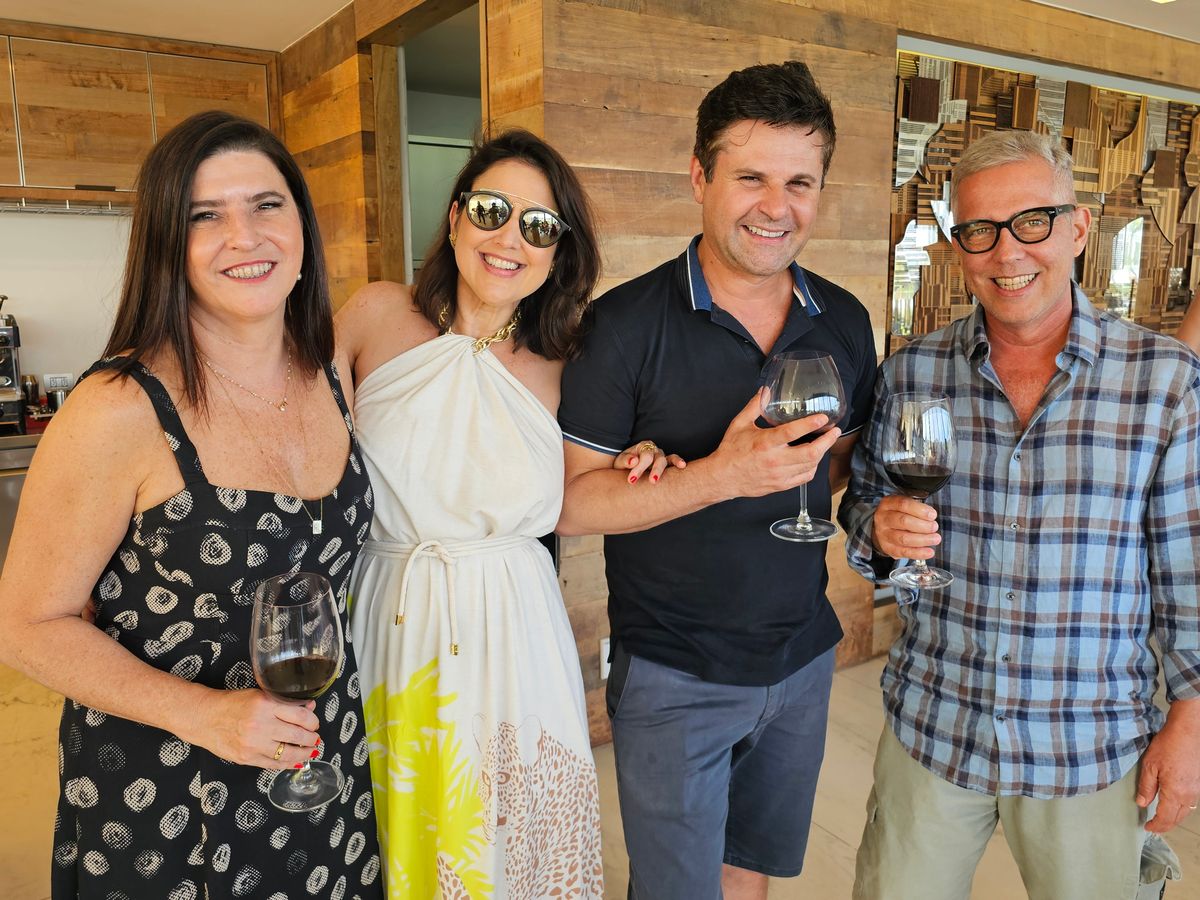 Carla Lacerda, Renata Rasseli, Jonas Giacomin e André Hees