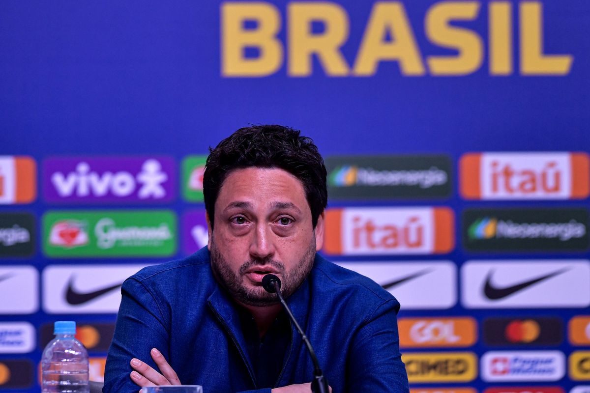 Arthur Elias durante a convocação da Seleção Brasileira Feminina para amistosos contra a Colômbia