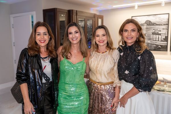 Flavia Abaurre, Sabrina Fajardo, Mariana Lisboa e Mariana Buaiz