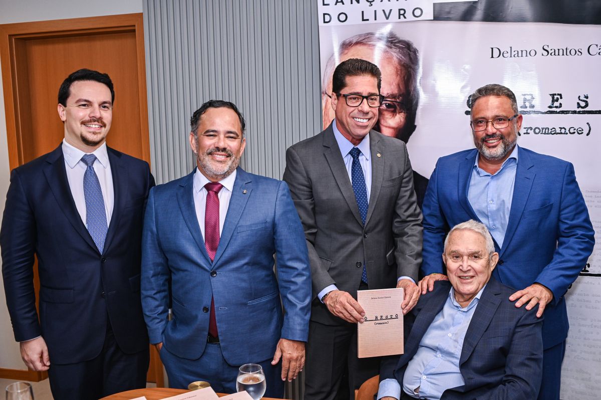 Giuliano Nader, Raphael, Delano, Sandro, Marcelo Santos