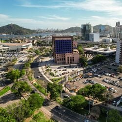 Trecho da Avenida Américo Buaiz será totalmente interditado no sentido Centro-Camburi das 4h às 10h; veja outras mudanças