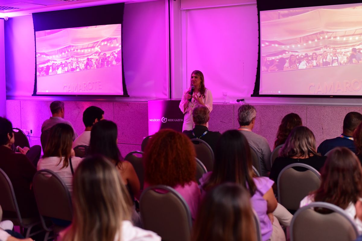 A especialista em produtos publicitários da Globo, Patrícia Kuhn, palestrou no evento Encontro Mercado