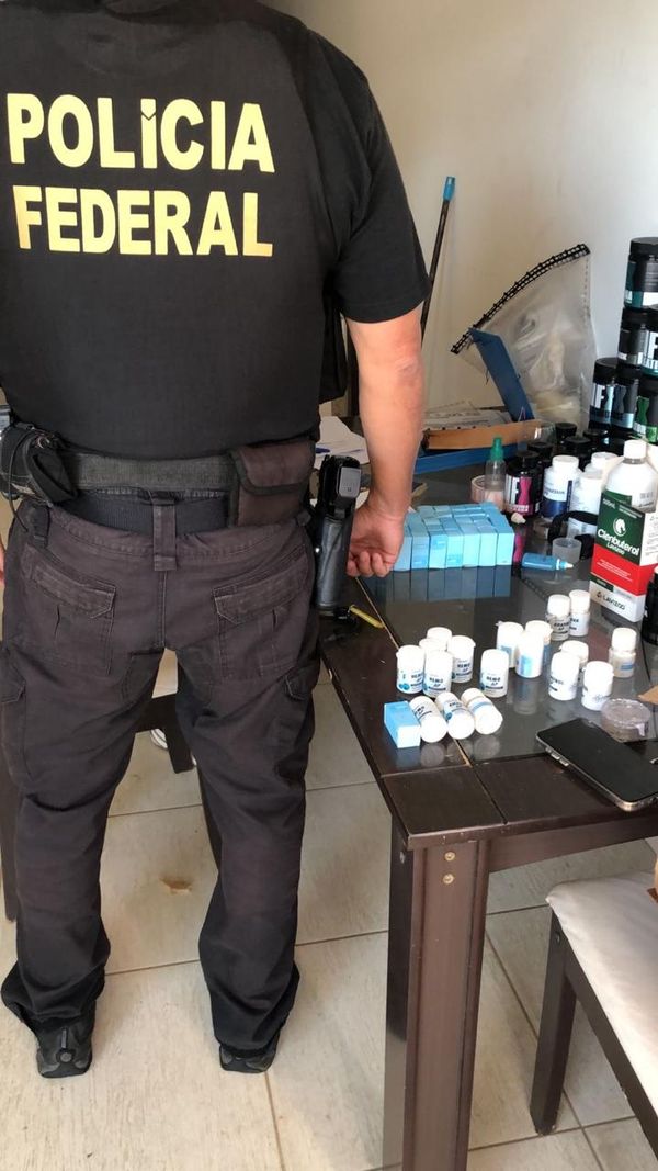 PF apreende desarticula grupo que fabrica e vendia anabolizantes no Sul do ES  por Polícia Federal 