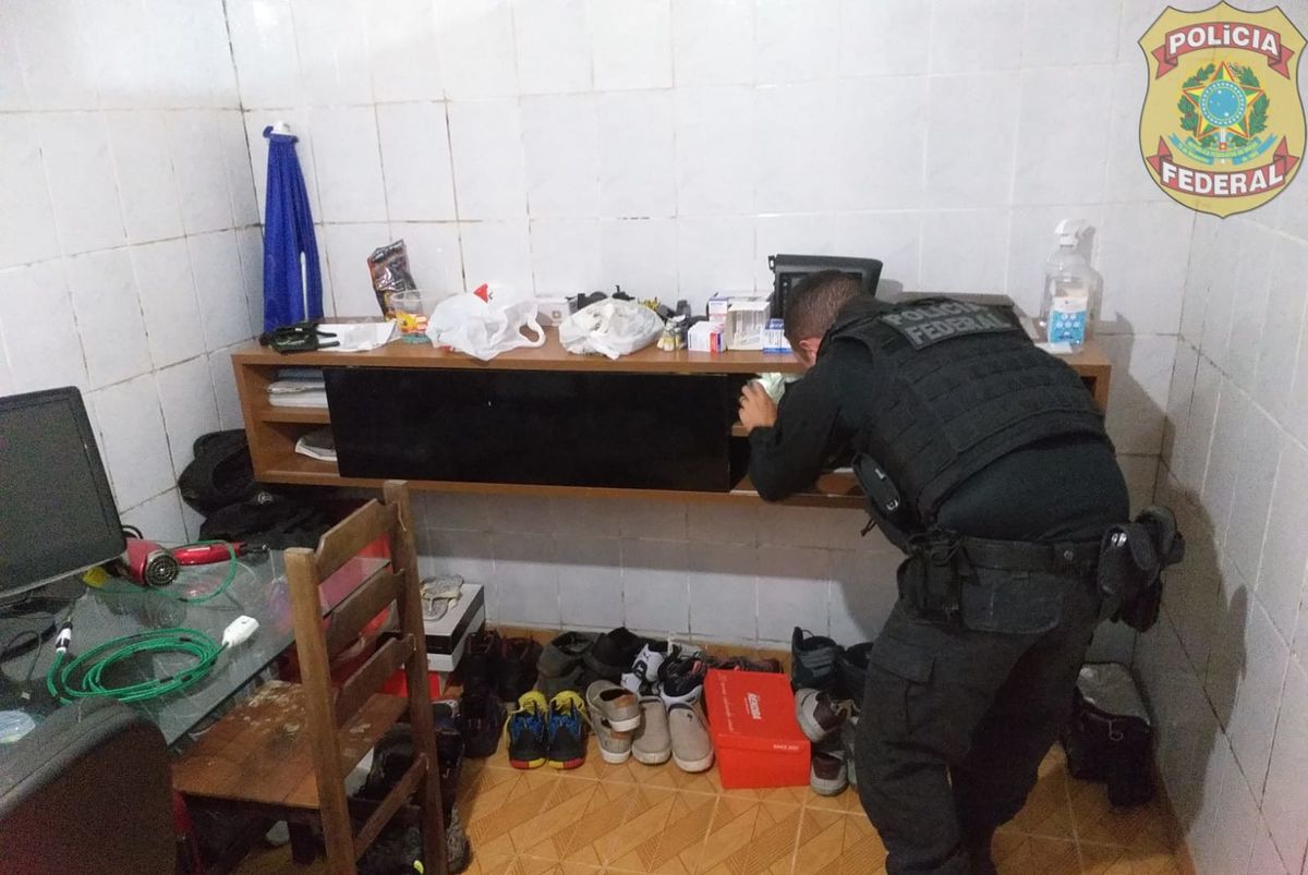 PF apreende desarticula grupo que fabrica e vendia anabolizantes no Sul do ES  por Polícia Federal 