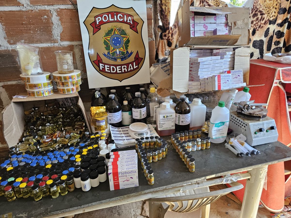 PF apreende desarticula grupo que fabrica e vendia anabolizantes no Sul do ES  por Polícia Federal 