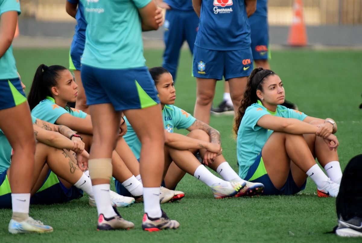 Seleção brasileira de futebol feminino treina no Kleber Andrade por Carlos Alberto Silva