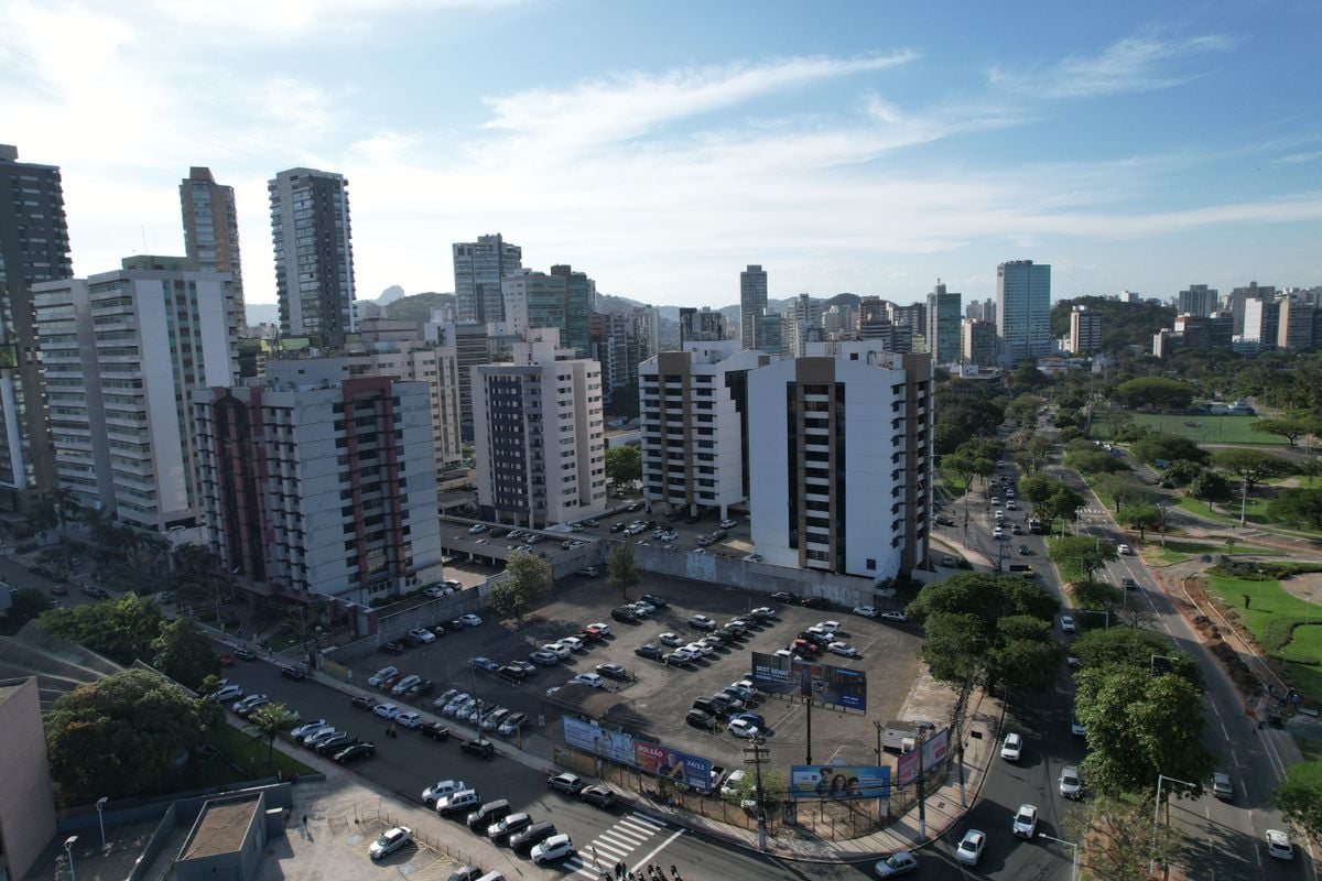 Terreno localizado na Enseada do Suá