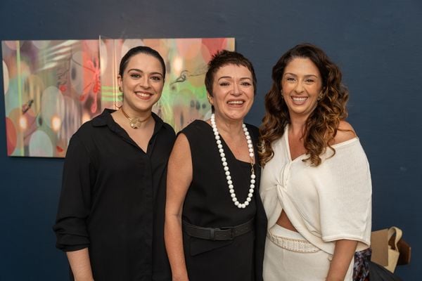 Carol Delmaestro, Adriana Delmaestro e Marianne Assbu