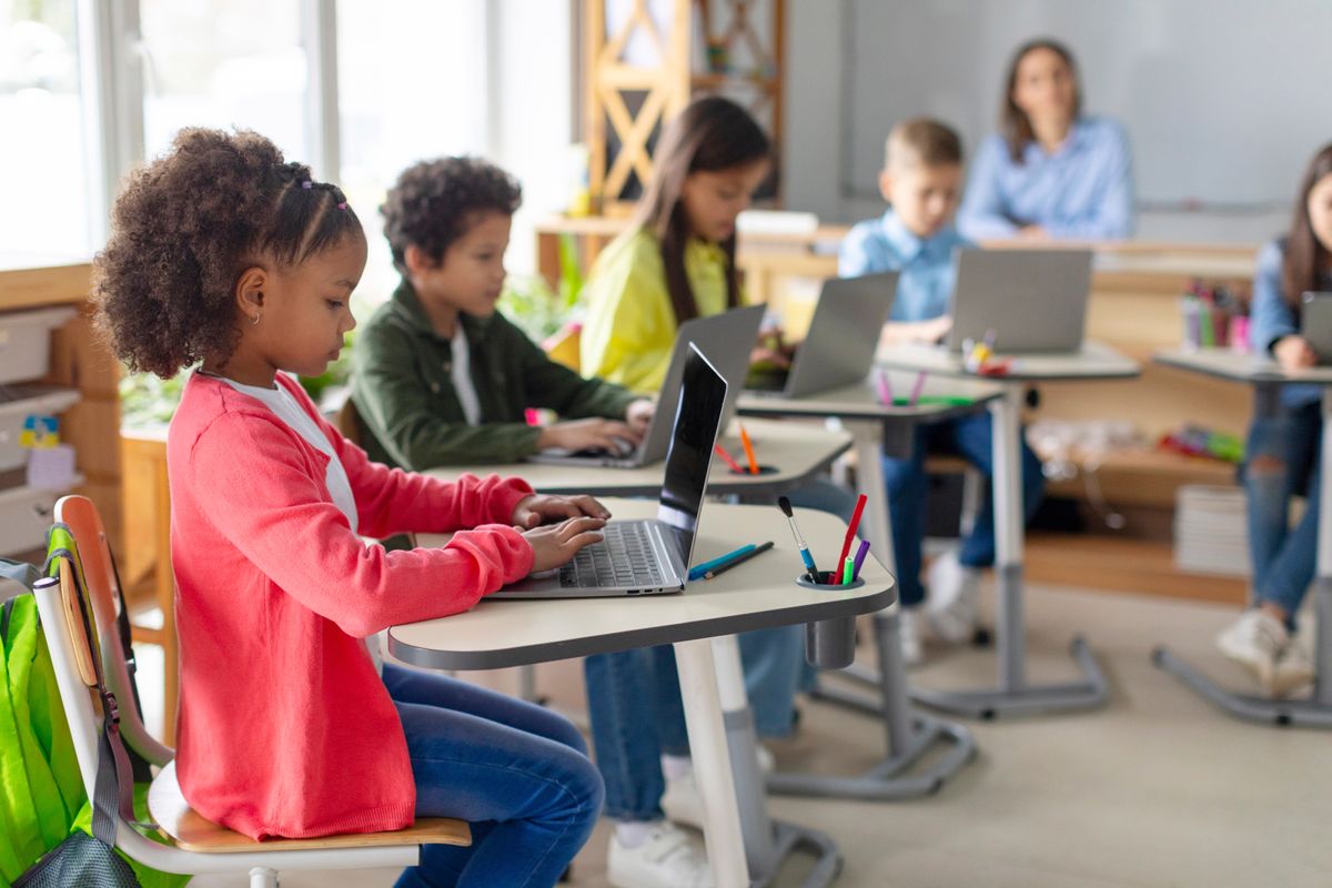 É importante educar os alunos para usar as tecnologias de maneira consciente e ética
