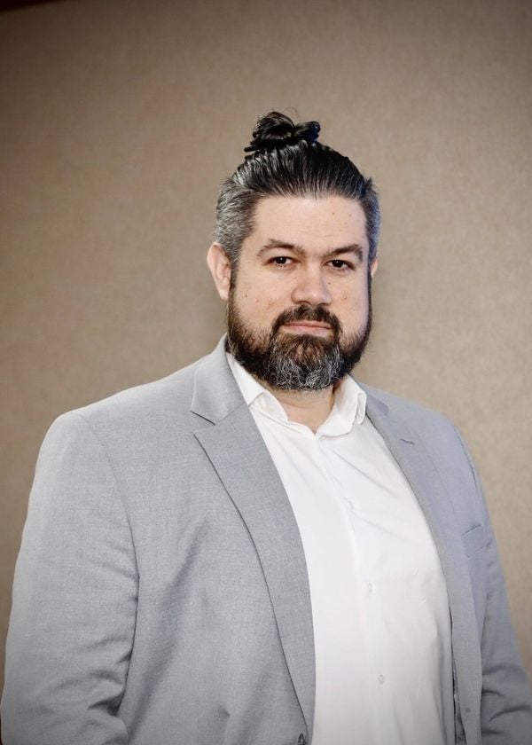 Otávio Lube, especialista em Educação