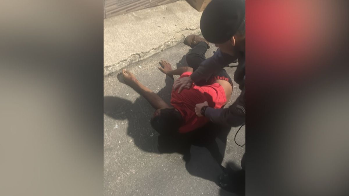 Policiais encontraram o suspeito com sinais de espancamento