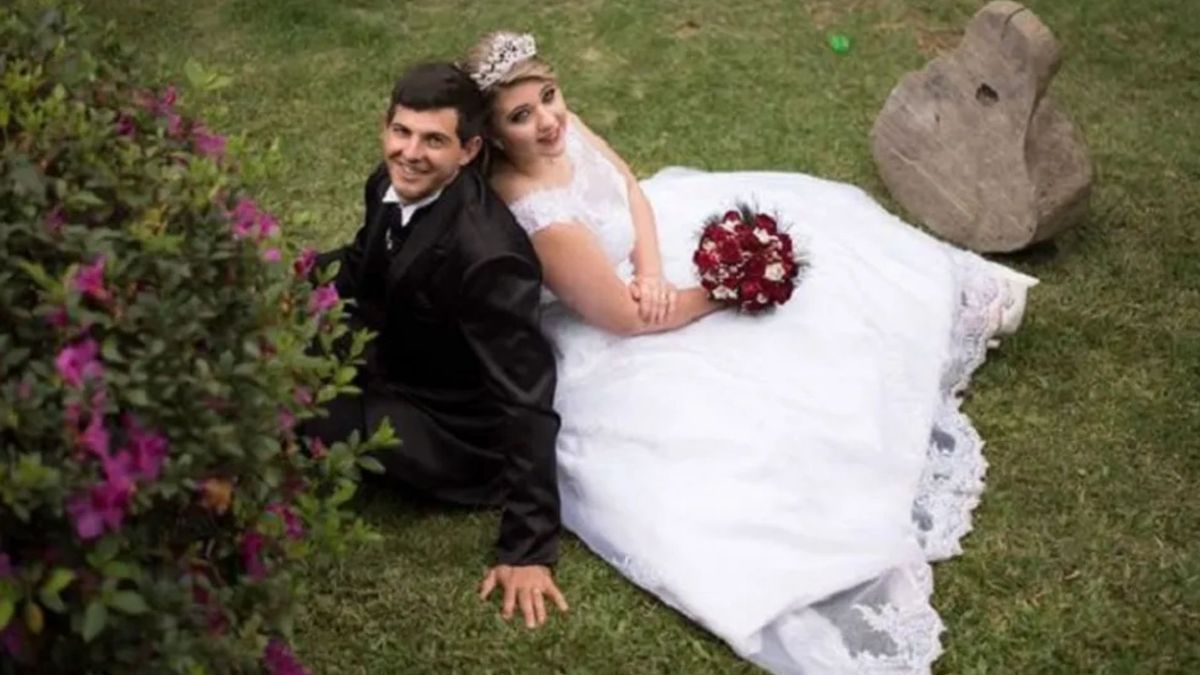 Thayla e o marido Alexandre Fim no dia do casamento 