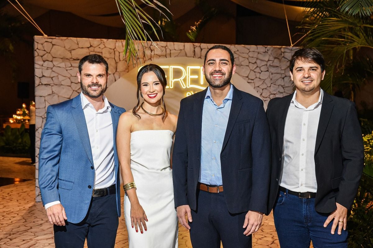 Thiago Sirtoli, Lívia Giacomin, André Pretti e Renan Zambon