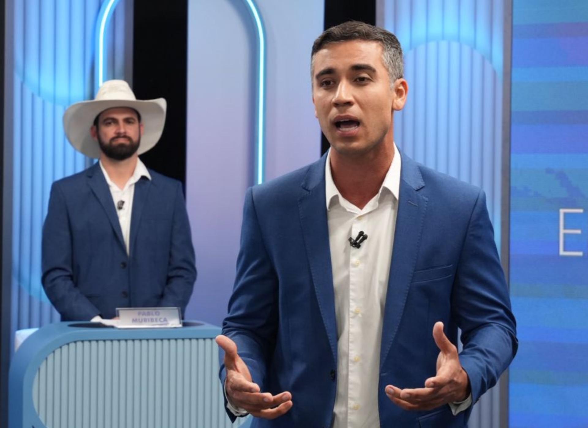 2º turno na Serra: Pablo Muribeca e Weverson Meireles no debate da TV Gazeta         