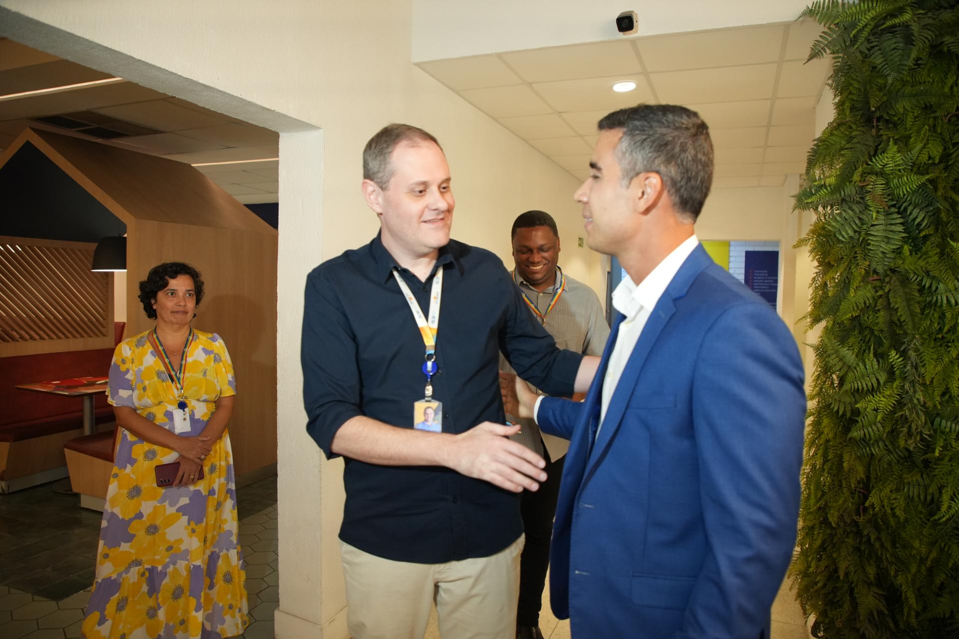 2º turno na Serra: Pablo Muribeca e Weverson Meireles no debate da TV Gazeta