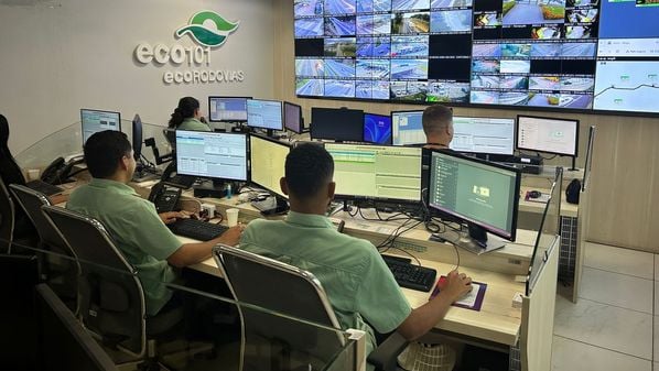 Atendentes do Centro de Controle Operacional da Eco 101 compartilham ocorrências marcantes e falam sobre a importância de ter consciência no trânsito