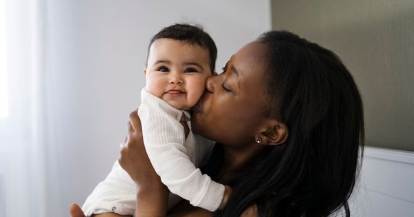 IBGE também revela que 28% das mulheres chefes de família no ES são mães solo. Dados são do levantamento feito em 2022