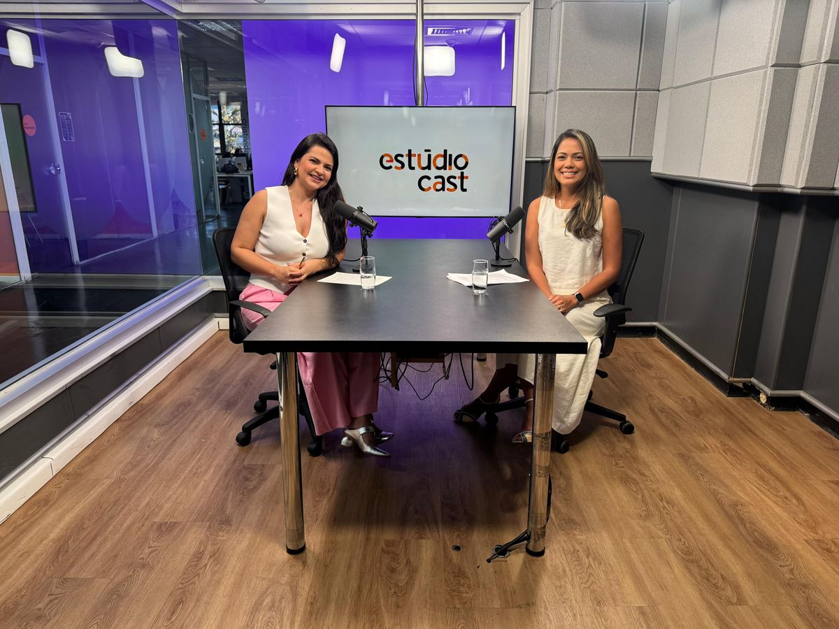 A jornalista Gabrielle Manganelli e a professora de matemática Mayara Lima Cândido no novo episódio do EstúdioCast