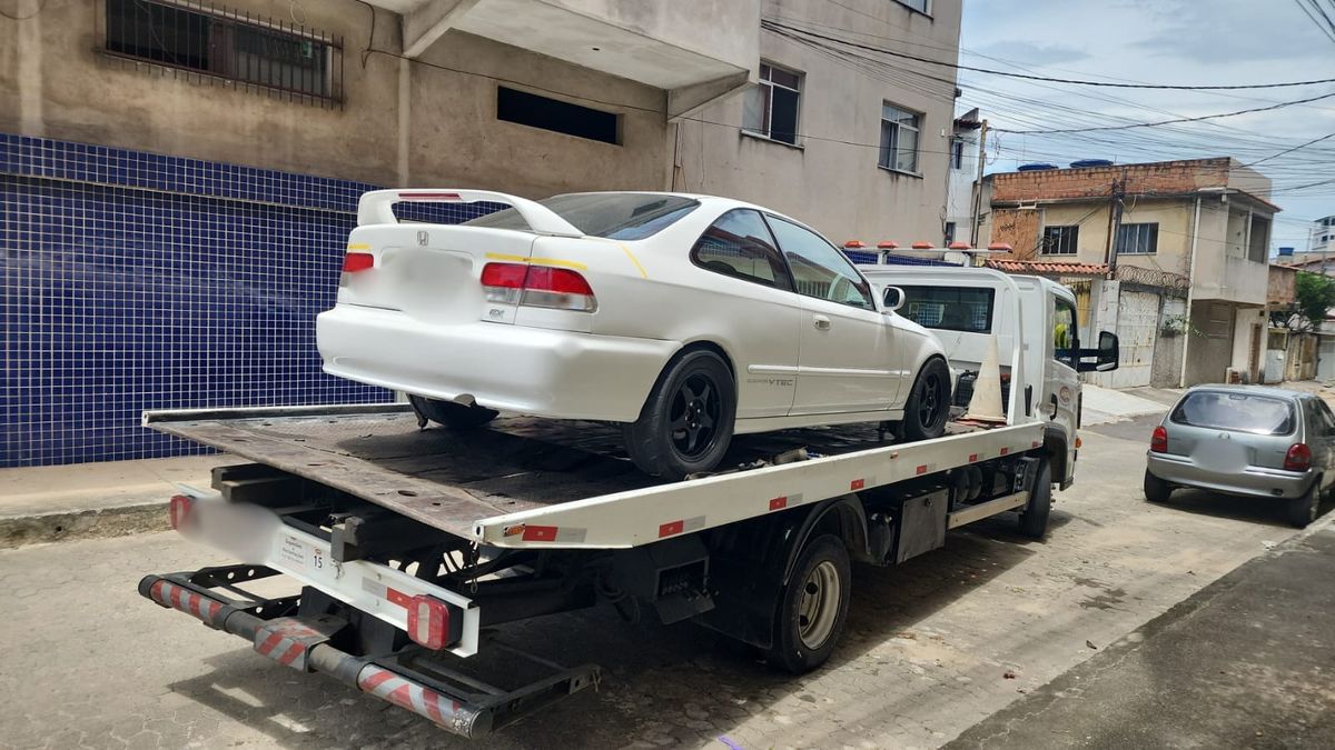 Carros adulterados para ficar "mais potente" foram apreendidos por Polícia Civil