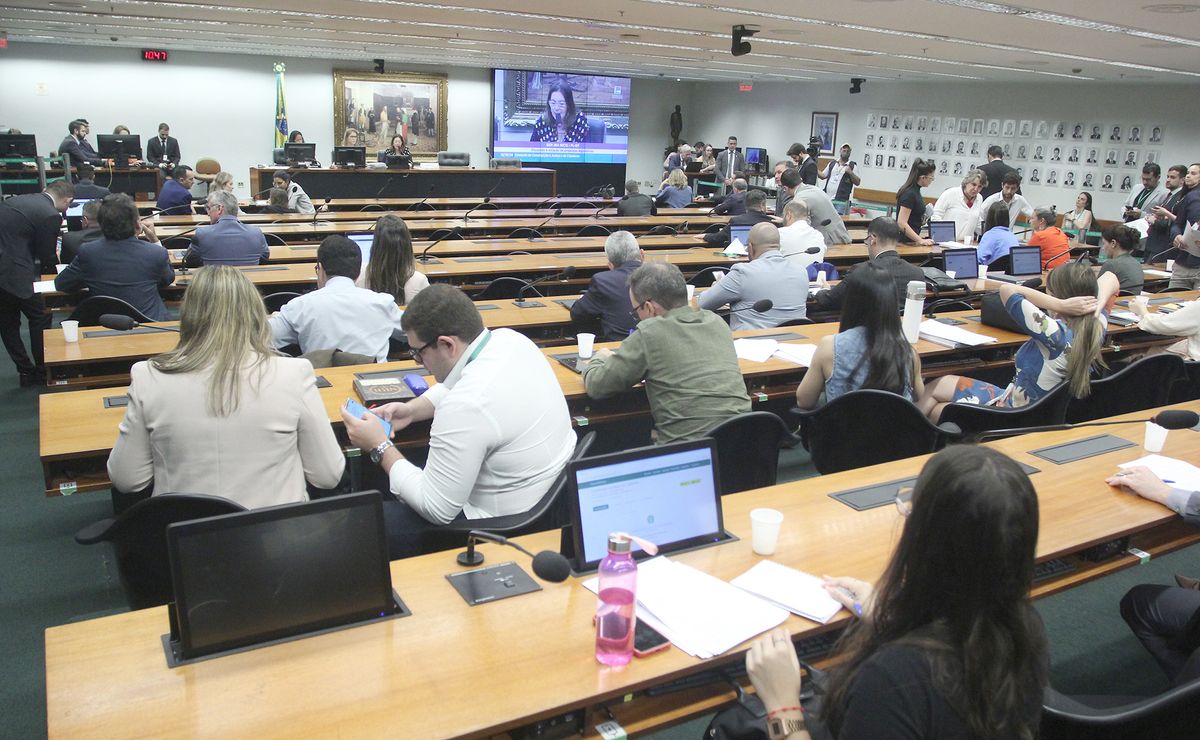 Sessão da Comissão de Constituição e Justiça da Câmara dos Deputados