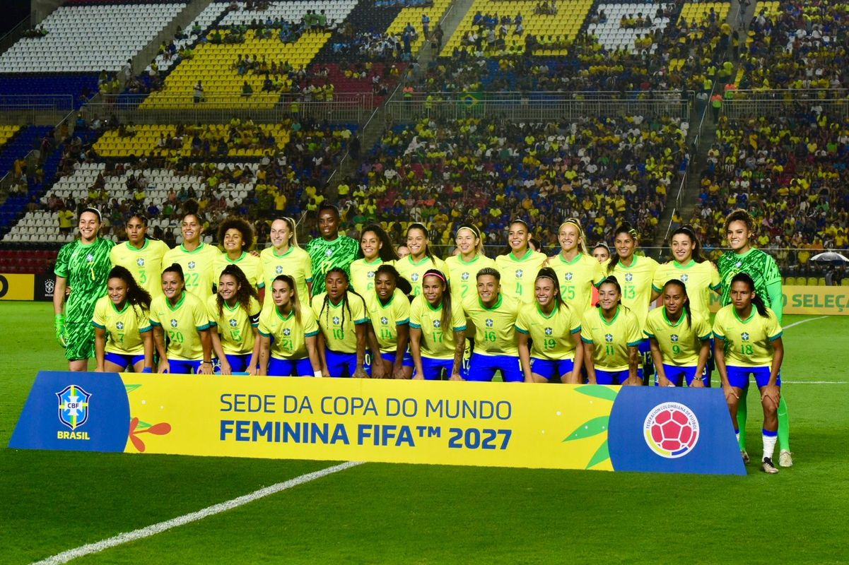A imagens de Brasil e Colômbia no empate no Kleber Andrade por Carlos Alberto Silva