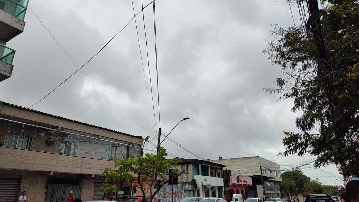 Chove na manhã do segundo turno das eleições na Serra