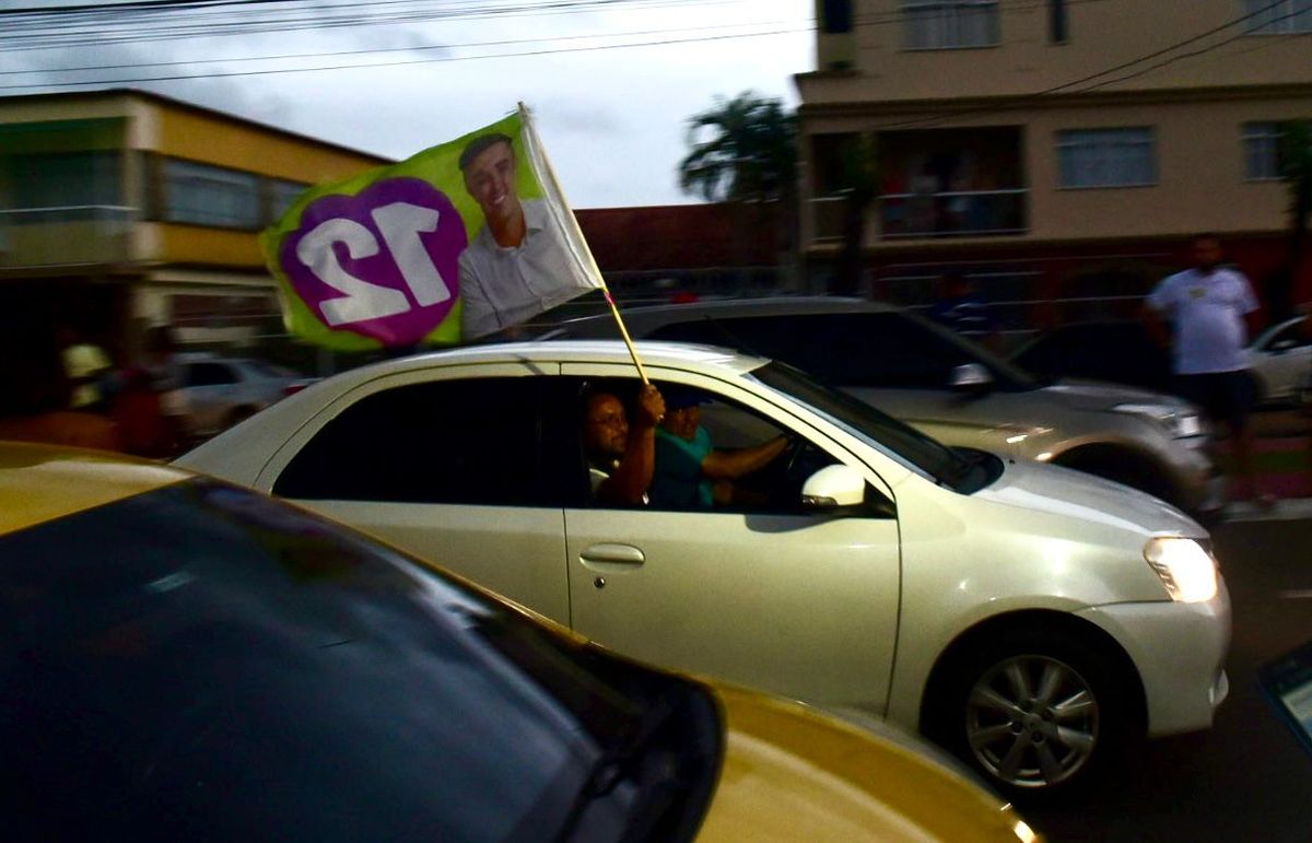 Comemoração de apoiadores de Weverson Meirelles (PDT) por Carlos Alberto Siva