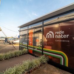 No terceiro episódio, veja como lojas autônomas, e-commerce, uso de drones para aplicação de insumos agropecuários são iniciativas que têm impulsionando crescimento da cooperativa