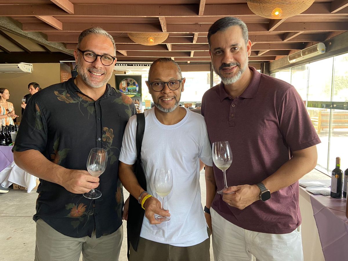 Ramiro Candal, Cássio Ferreira e Douglas Abreu