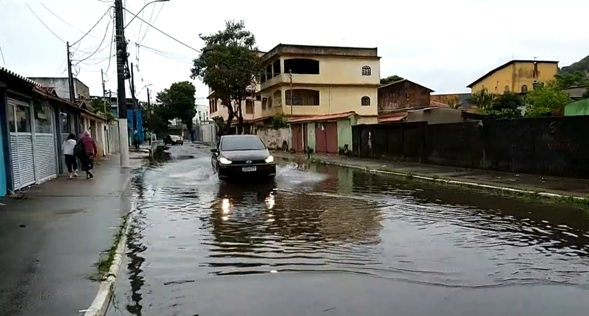 Chuva no bairro Ilha dos Ayres, em Vila Velha